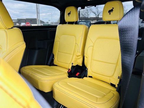 Used 2023 Ford Bronco Badlands image 27