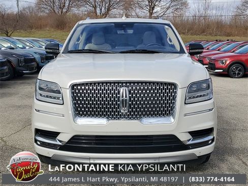 Used 2019 Lincoln Navigator Reserve image 2