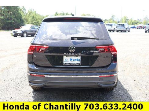 Used 2022 Volkswagen Tiguan SE image 6