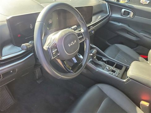 Certified 2025 Kia Sorento S image 18