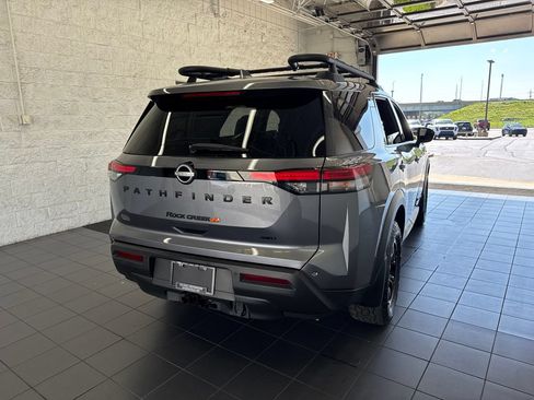 Used 2024 Nissan Pathfinder Rock Creek AWD/4WD image 7