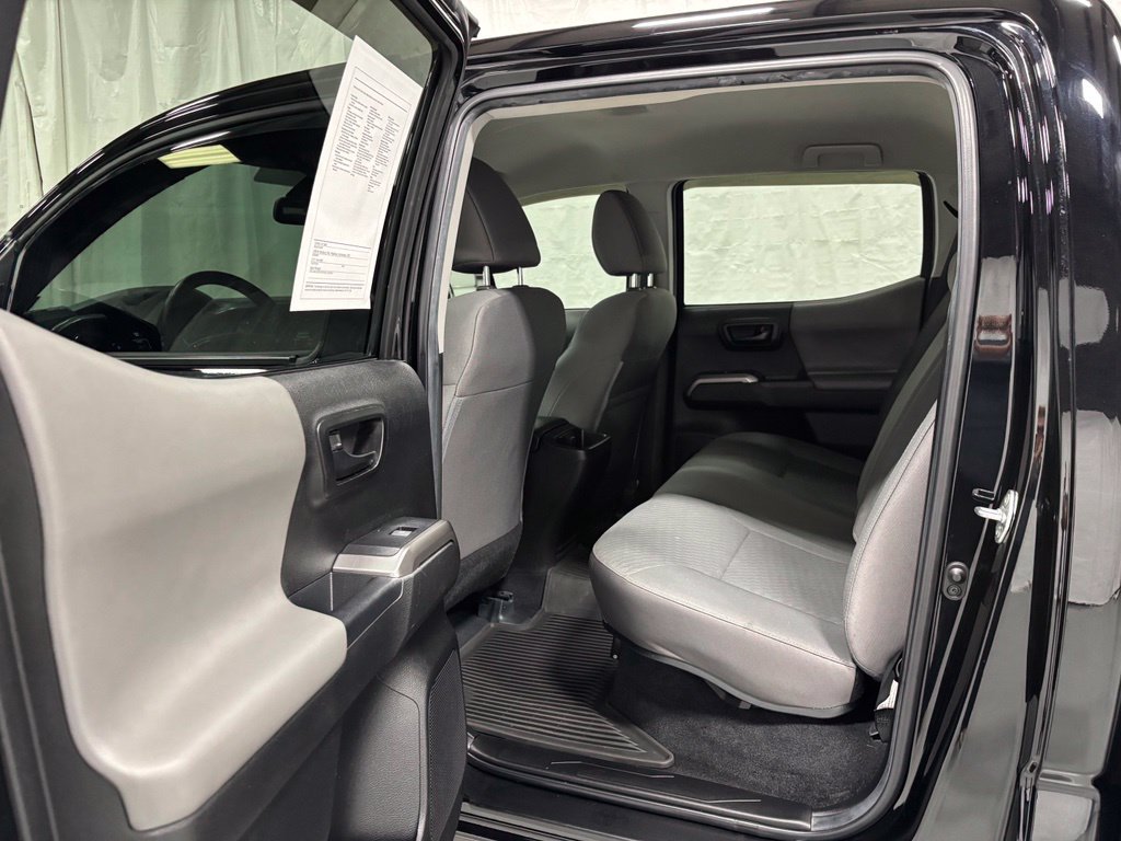 Used 2022 Toyota Tacoma SR5 AWD/4WD image 42