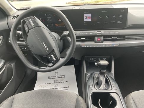 Used 2025 Kia K4 FWD image 16