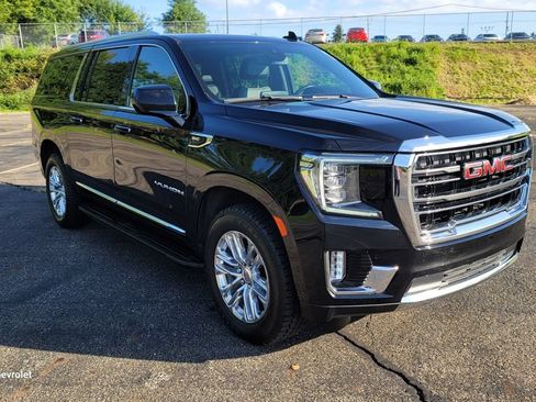 Used 2021 GMC Yukon XL SLT AWD/4WD image 16