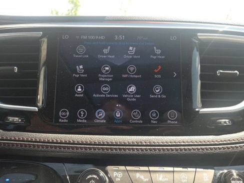 Used 2018 Chrysler Pacifica Limited w/ Advanced Safetytec Group FWD image 27