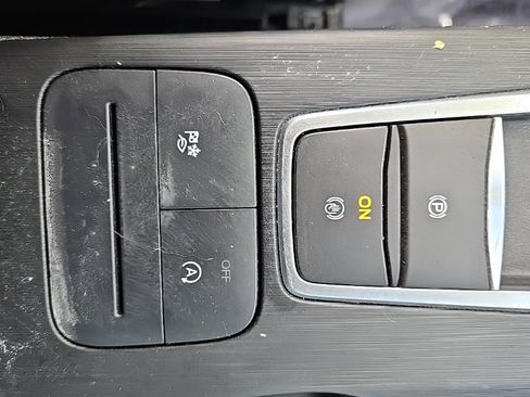 Used 2022 Ford Escape S image 33