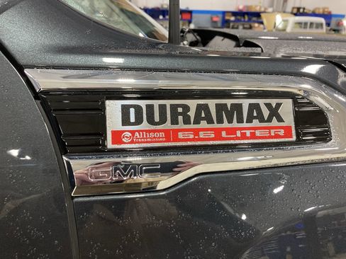 Used 2021 GMC Sierra 3500 Denali w/ Denali Ultimate Package image 9