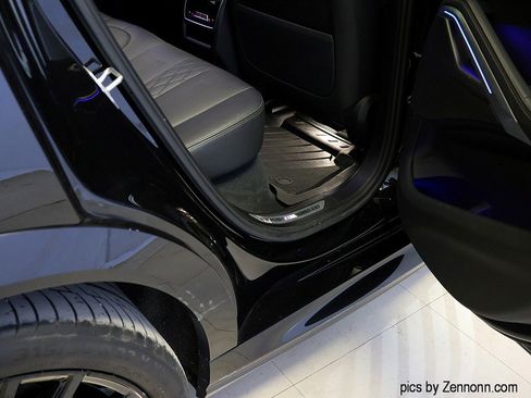 Certified 2022 BMW X6 xDrive40i w/ Executive Package image 37