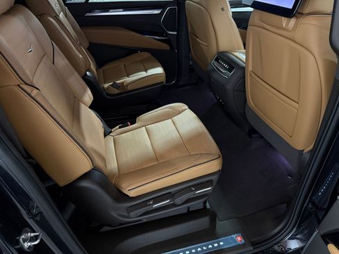New 2026 Cadillac Escalade ESV Luxury AWD/4WD image 51