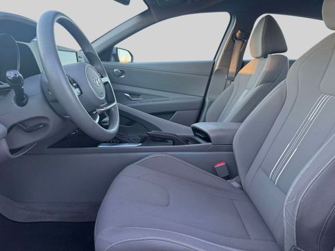 Used 2023 Hyundai Elantra SEL image 14