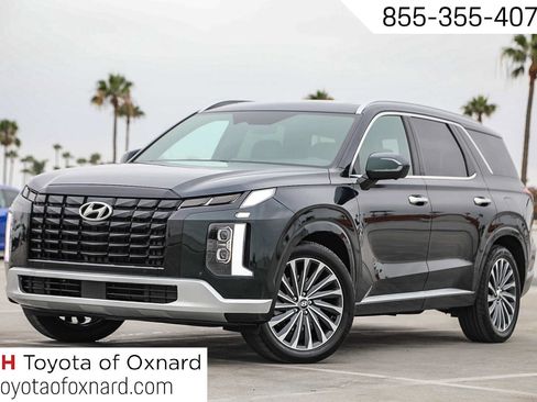 Used 2025 Hyundai Palisade Calligraphy FWD image 1
