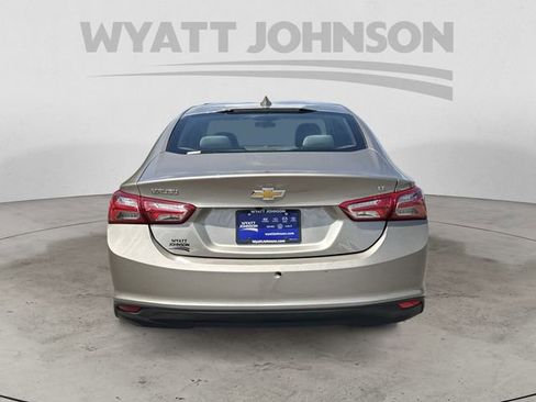 Used 2022 Chevrolet Malibu LT image 5