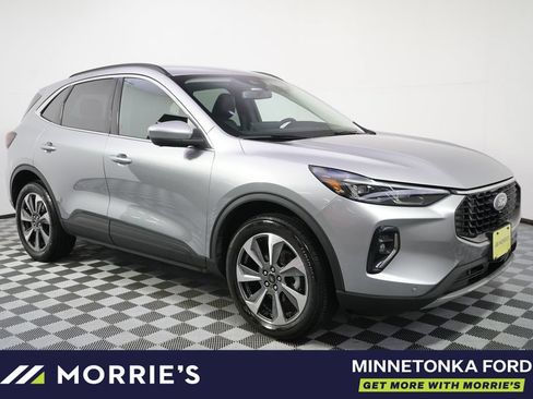 Certified 2023 Ford Escape Platinum AWD/4WD image 5