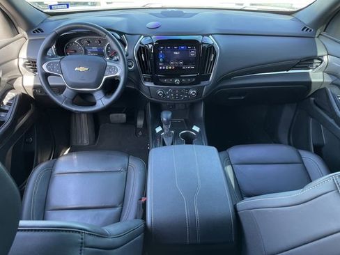 Used 2023 Chevrolet Traverse LT FWD image 10