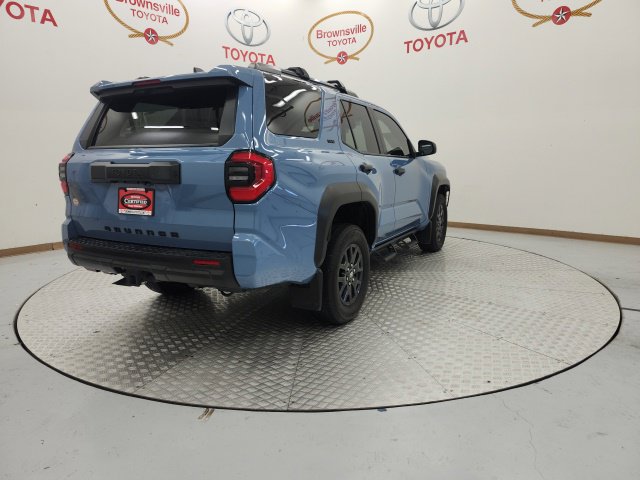 Used 2025 Toyota 4Runner SR5 AWD/4WD image 8