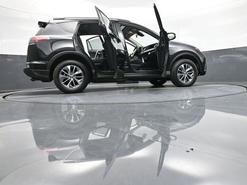 Certified 2018 Toyota RAV4 XLE w/ Convenience Package image 47