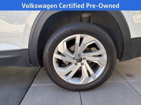 Certified 2023 Volkswagen Atlas SE image 13