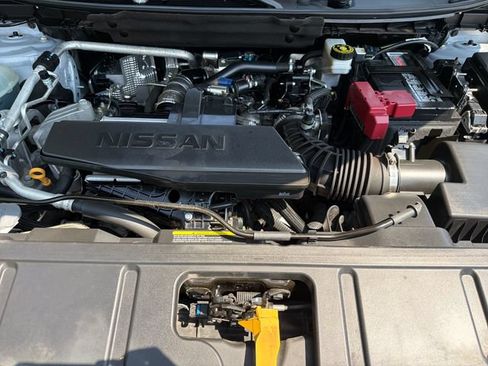 Used 2024 Nissan Rogue S FWD image 26