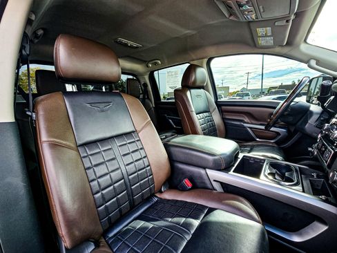 Used 2016 Nissan Titan Platinum Reserve image 14