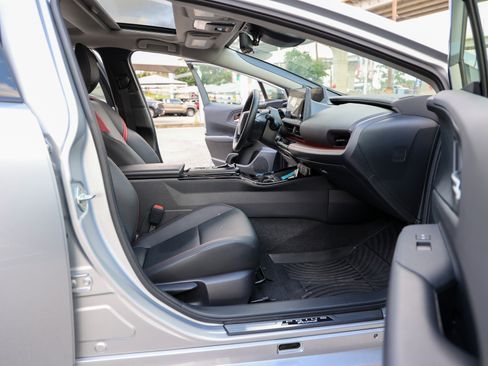 Used 2024 Toyota Prius Prime Premium w/ Advanced Technology Package FWD image 37