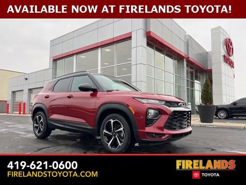 Used 2021 Chevrolet TrailBlazer RS w/ Convenience Package image 1