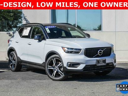 Used 2022 Volvo XC40 T5 R-Design