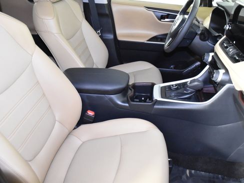 Used 2024 Toyota RAV4 Limited image 44