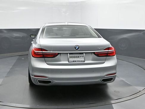 Used 2016 BMW 740i RWD image 5