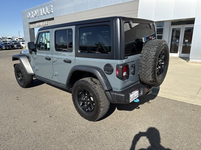 Used 2024 Jeep Wrangler Unlimited AWD/4WD image 3