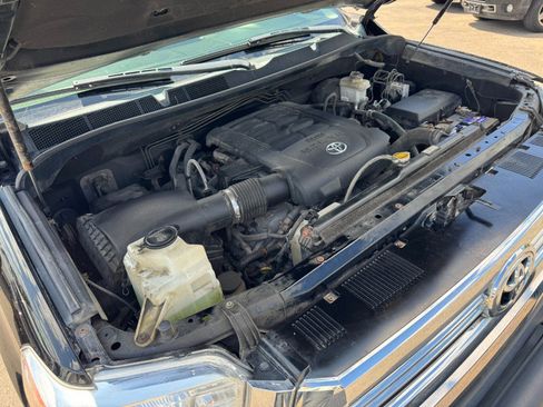 Used 2015 Toyota Tundra SR5 AWD/4WD image 24