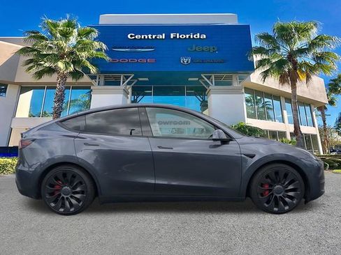 Used 2022 Tesla Model Y Performance image 4