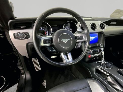Used 2017 Ford Mustang Premium RWD image 7