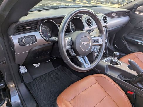 Used 2020 Ford Mustang GT Premium image 14