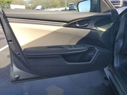 Used 2018 Honda Civic Sport image 37