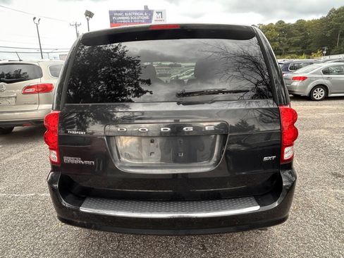 Used 2014 Dodge Grand Caravan SXT FWD image 6