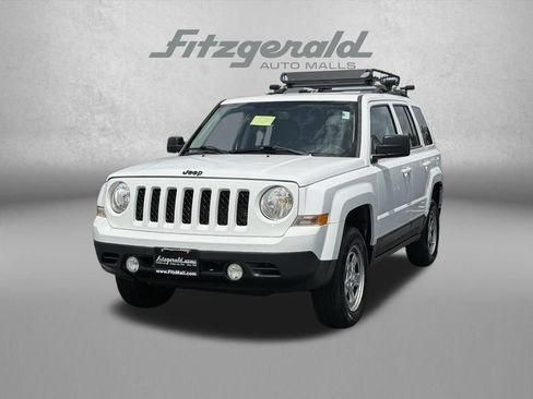 Used 2016 Jeep Patriot Sport w/ Power Value Group AWD/4WD image 2