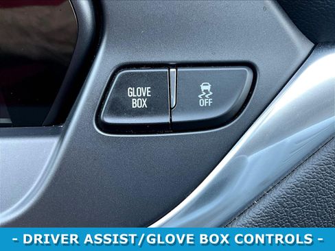 Used 2020 Chevrolet Blazer LT FWD image 37