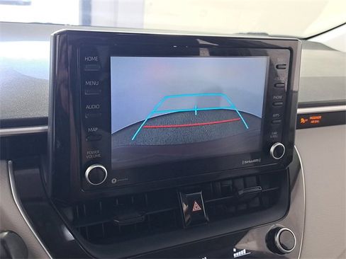 Used 2022 Toyota Corolla LE image 29