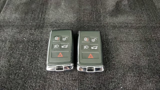 Used 2025 Land Rover Discovery S AWD/4WD image 82