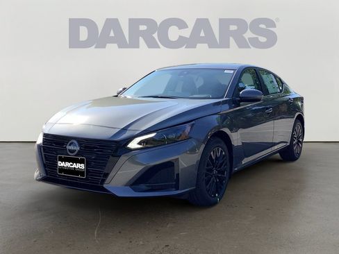 Used 2026 Nissan Altima 2.5 SV w/ SV Special Edition Package AWD/4WD image 3