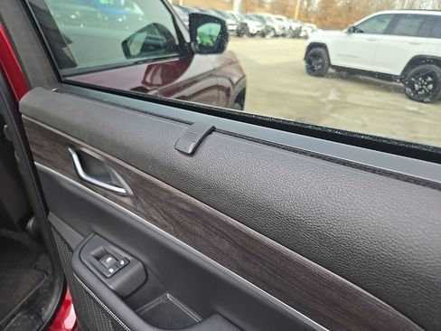 Used 2025 Jeep Grand Cherokee L Limited w/ Luxury Tech Group II image 80