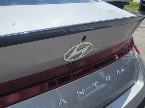 Used 2025 Hyundai Elantra Sport FWD image 5
