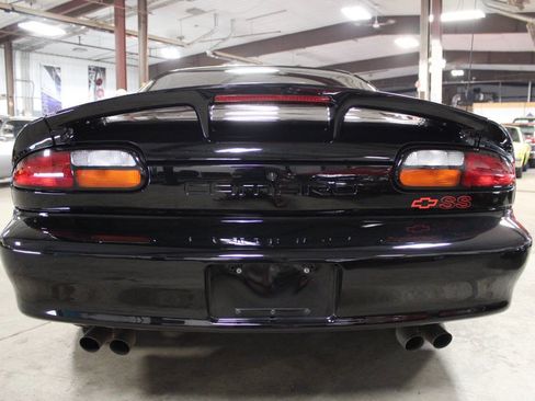 Used 2000 Chevrolet Camaro Z28 w/ SS Performance/Appearance Pkg image 5