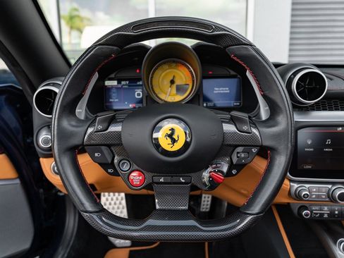 Used 2019 Ferrari Portofino image 19