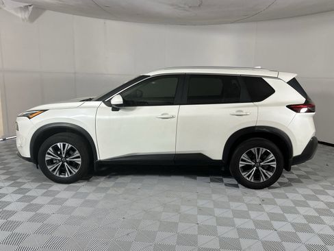 Certified 2023 Nissan Rogue SV w/ SV Premium B Package FWD image 5