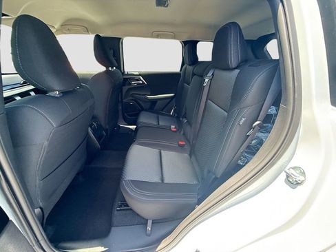 New 2026 Mitsubishi Outlander ES image 24