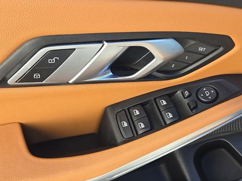 Used 2022 BMW 330i xDrive Sedan w/ M Sport Package image 15