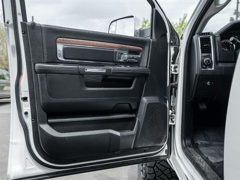 Used 2018 RAM 3500 Laramie w/ Cold Weather Group AWD/4WD image 23