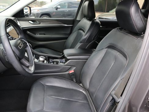 Used 2022 Jeep Grand Cherokee L Limited RWD image 30
