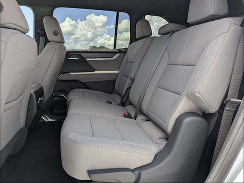 New 2026 GMC Acadia Elevation FWD image 12